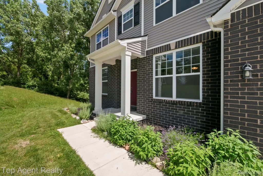 63770 Dequindre Road Washington Township MI 48095