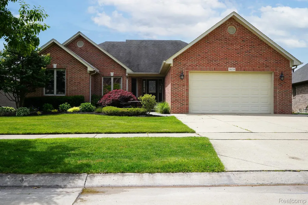16154 White Water Drive Macomb Township MI 48042