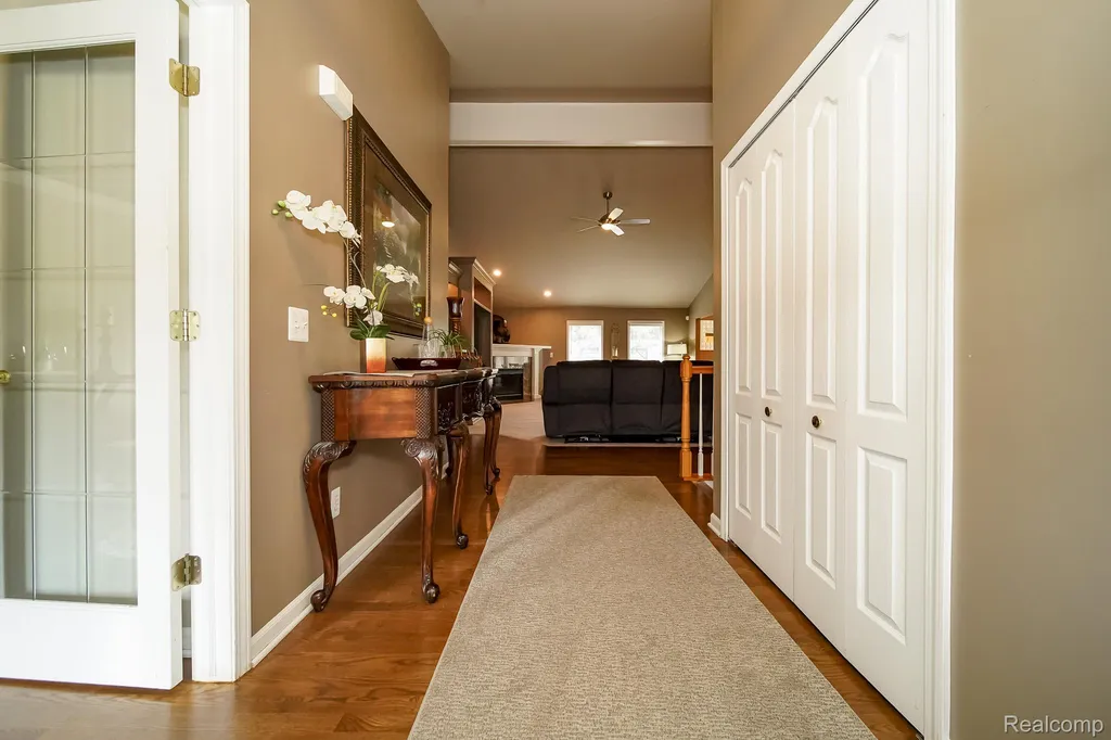 16154 White Water Drive Macomb Township MI 48042