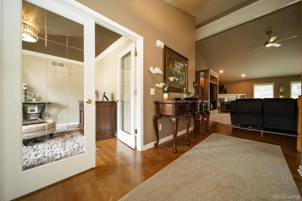 16154 White Water Drive Macomb Township MI 48042