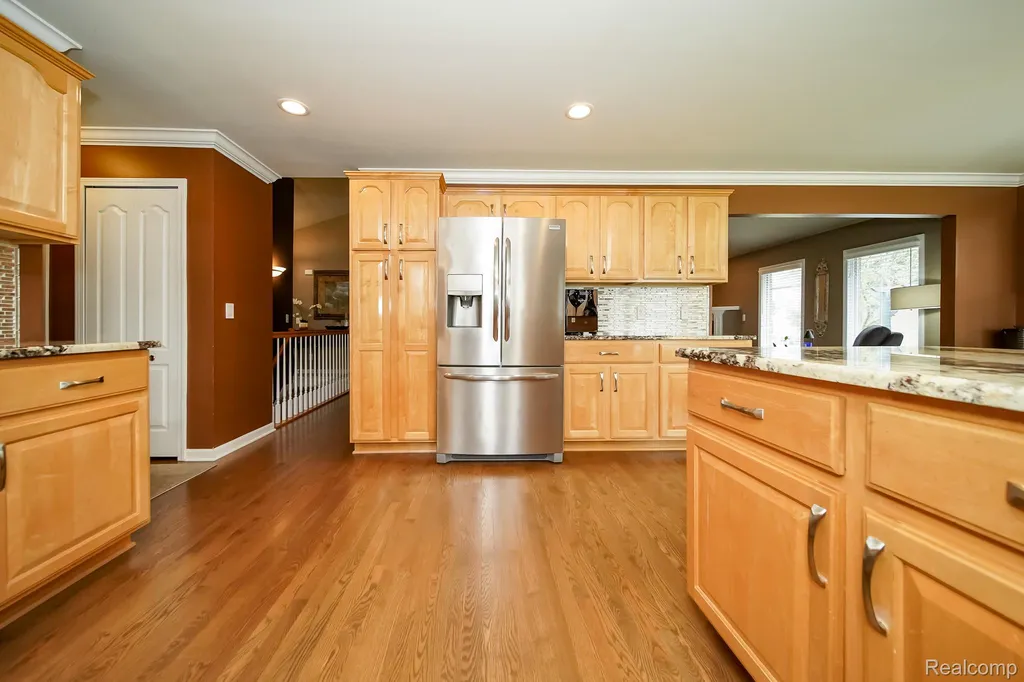16154 White Water Drive Macomb Township MI 48042