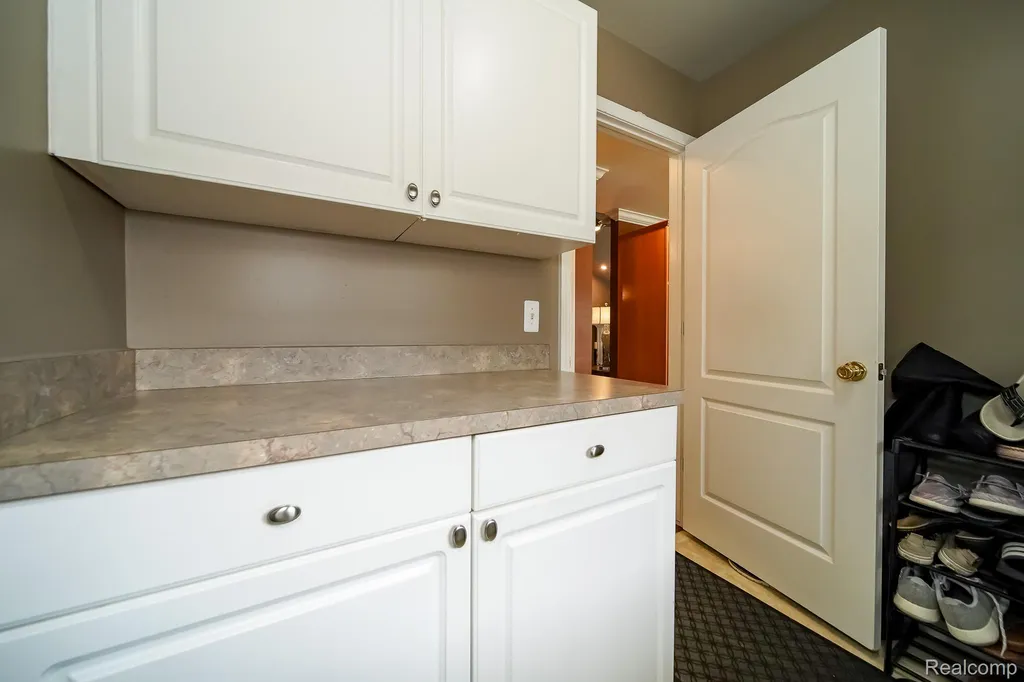 16154 White Water Drive Macomb Township MI 48042