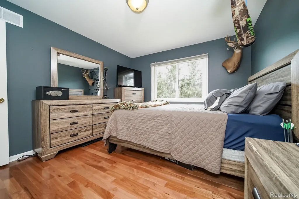 16154 White Water Drive Macomb Township MI 48042