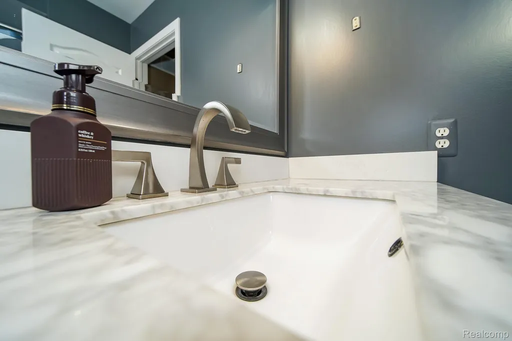 16154 White Water Drive Macomb Township MI 48042