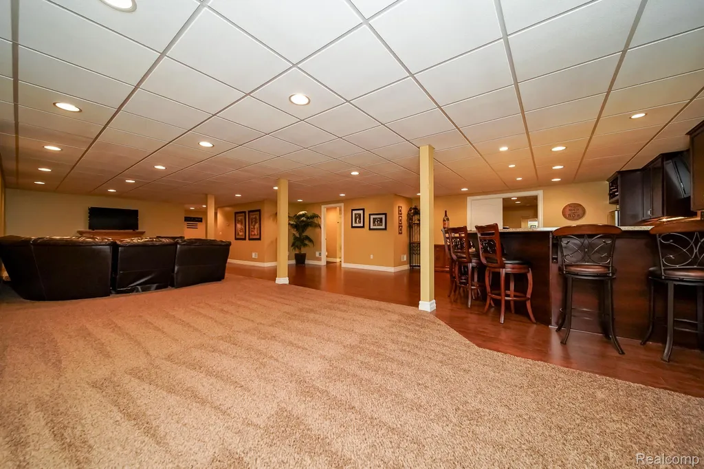 16154 White Water Drive Macomb Township MI 48042