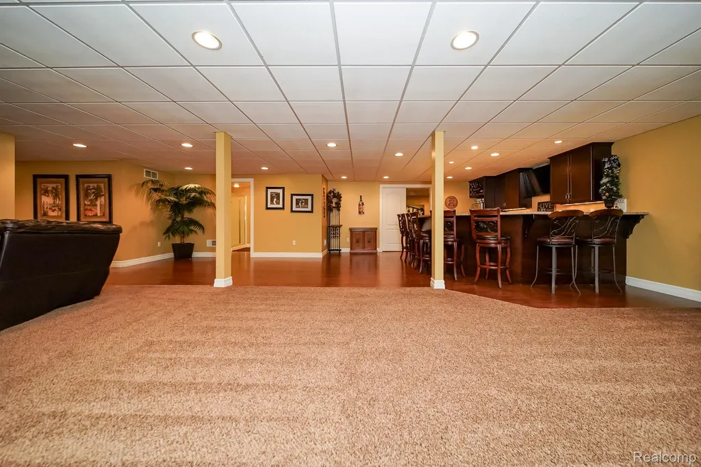 16154 White Water Drive Macomb Township MI 48042