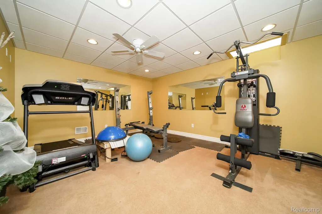 16154 White Water Drive Macomb Township MI 48042
