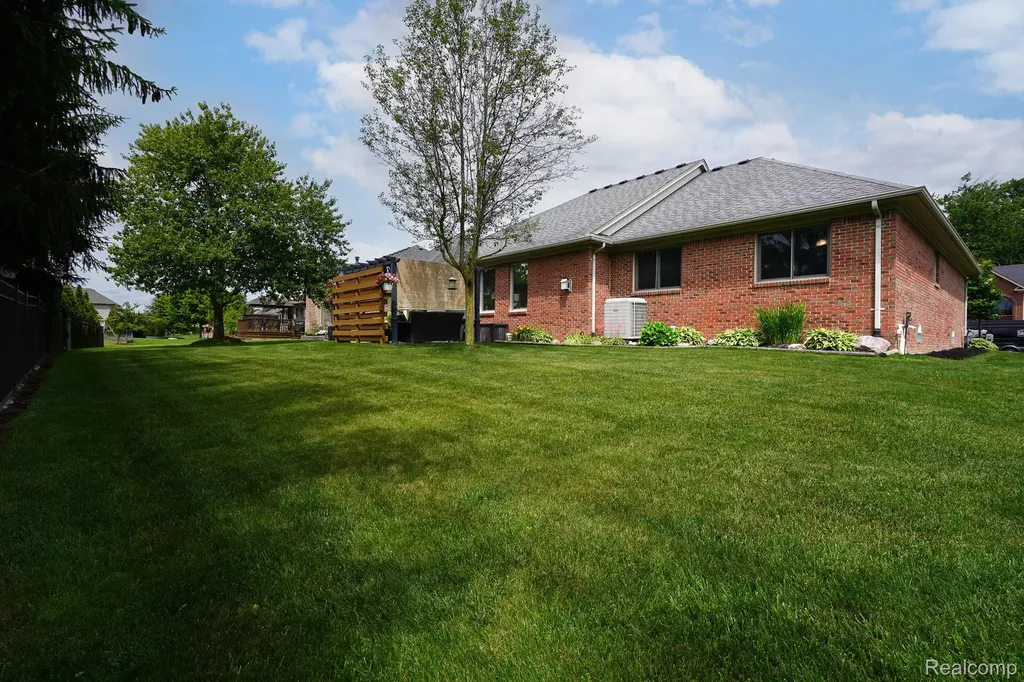 16154 White Water Drive Macomb Township MI 48042