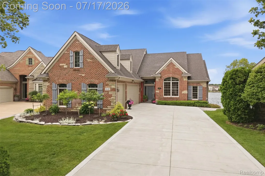 Green Oak Township MI, 10685 Cliffview Drive