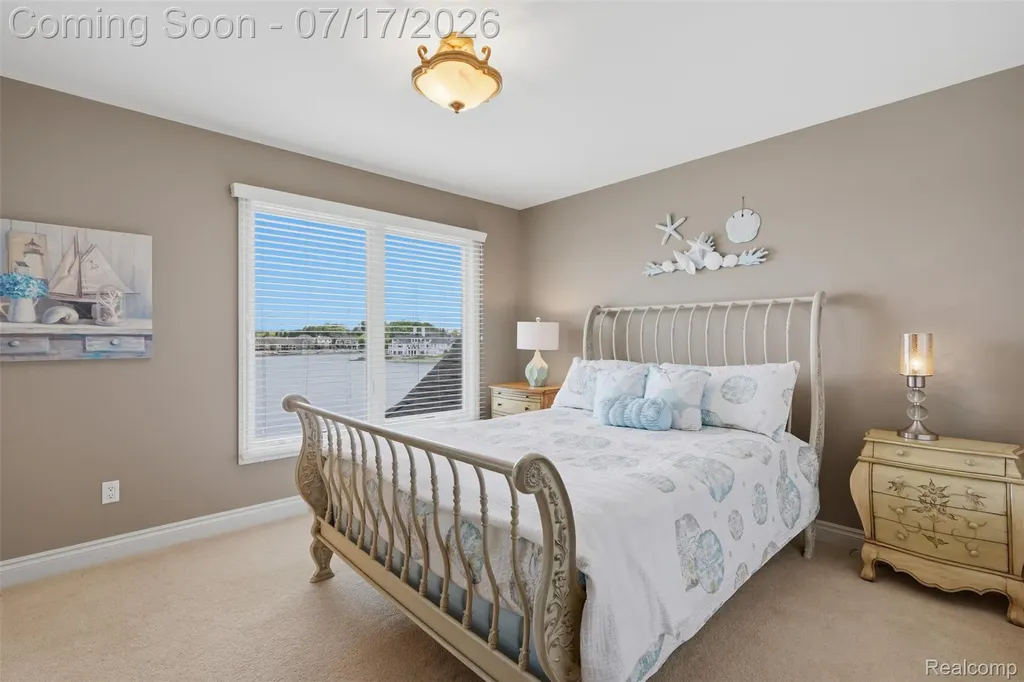 10685 Cliffview Drive Green Oak Township MI 48178