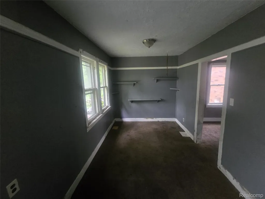 16171 Washburn Street Detroit City MI 48221