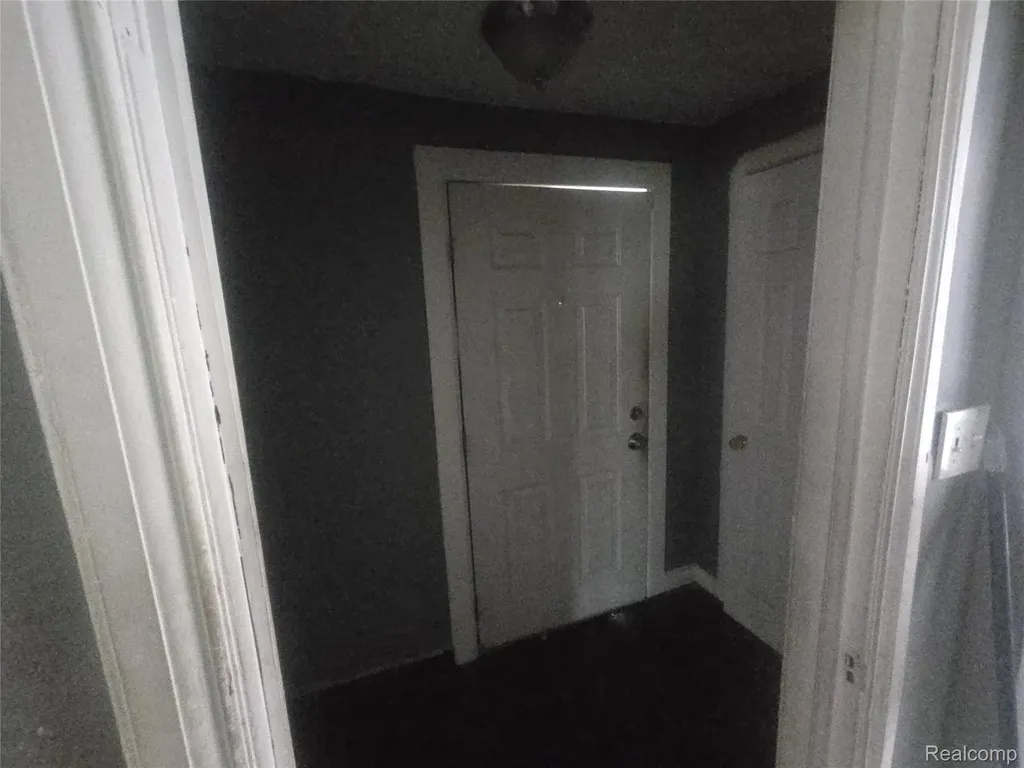 16171 Washburn Street Detroit City MI 48221