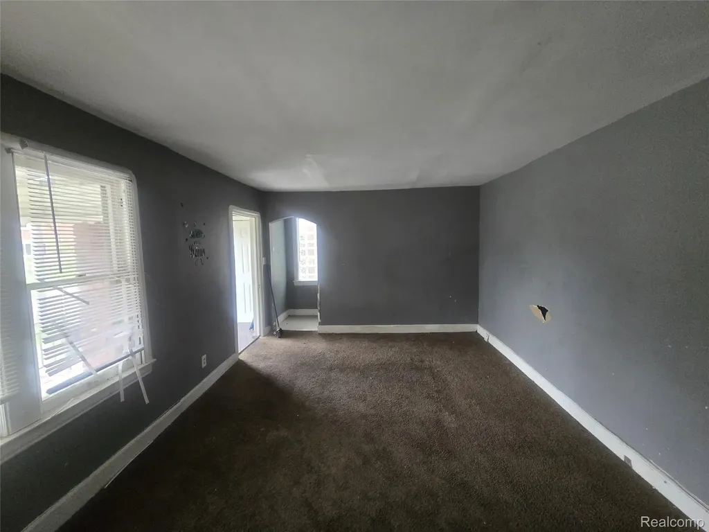 16171 Washburn Street Detroit City MI 48221