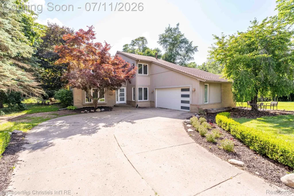2766 Acorn Road Bloomfield Hills City MI 48302