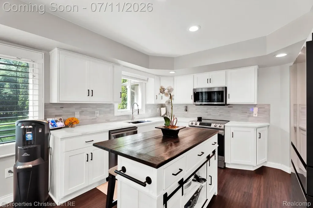 2766 Acorn Road Bloomfield Hills City MI 48302