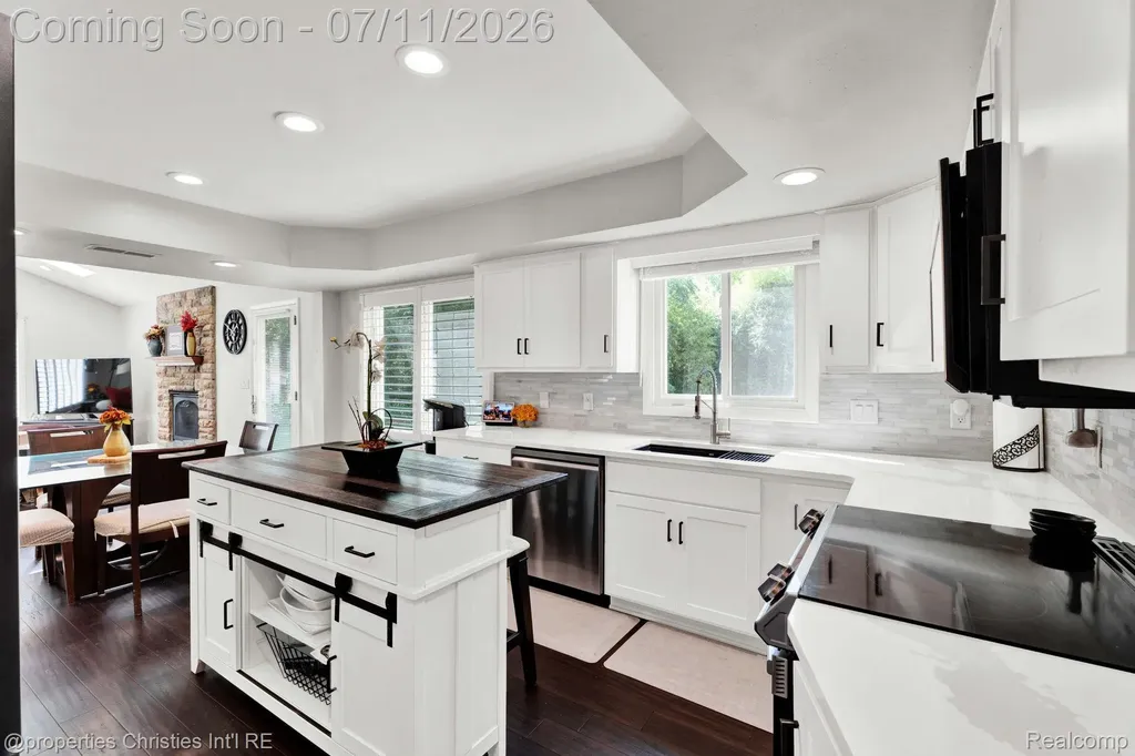 2766 Acorn Road Bloomfield Hills City MI 48302