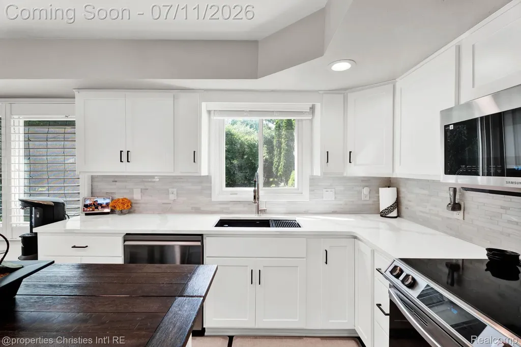 2766 Acorn Road Bloomfield Hills City MI 48302