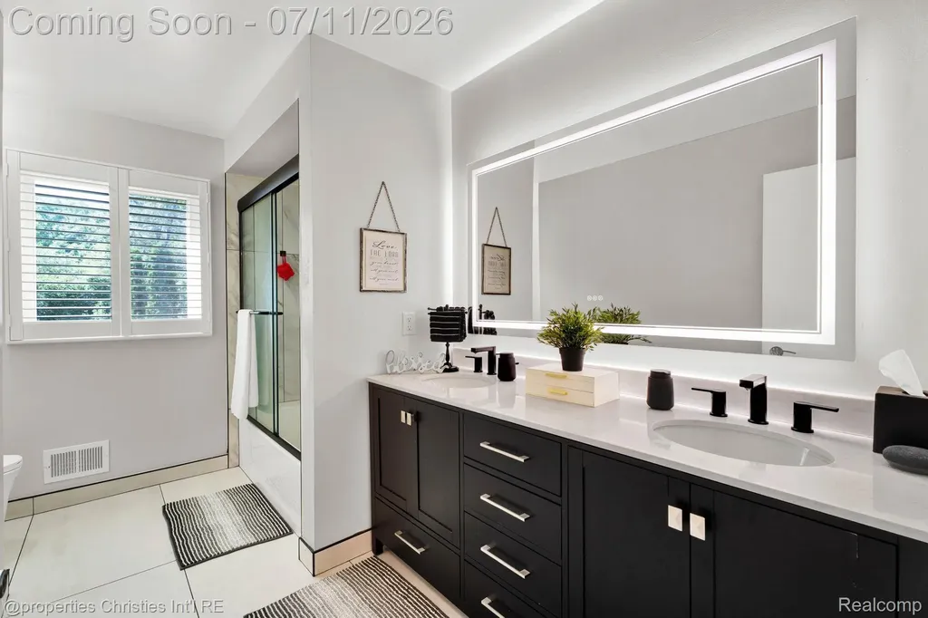 2766 Acorn Road Bloomfield Hills City MI 48302