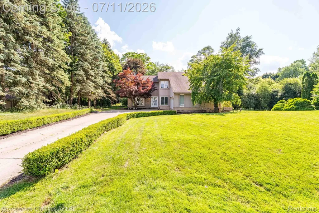 2766 Acorn Road Bloomfield Hills City MI 48302