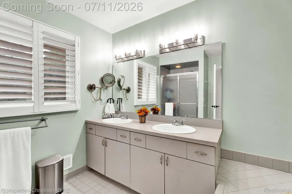 2766 Acorn Road Bloomfield Hills City MI 48302