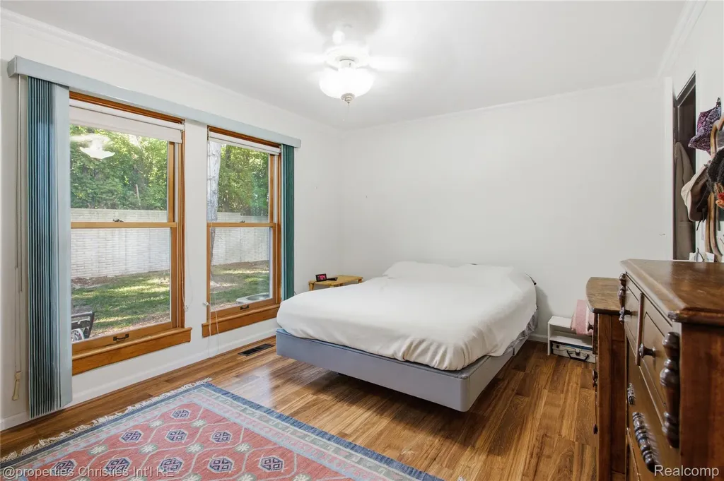 40556 Newport Drive Plymouth Charter Township MI 48170