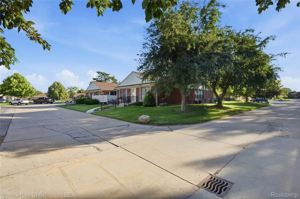 40556 Newport Drive Plymouth Charter Township MI 48170