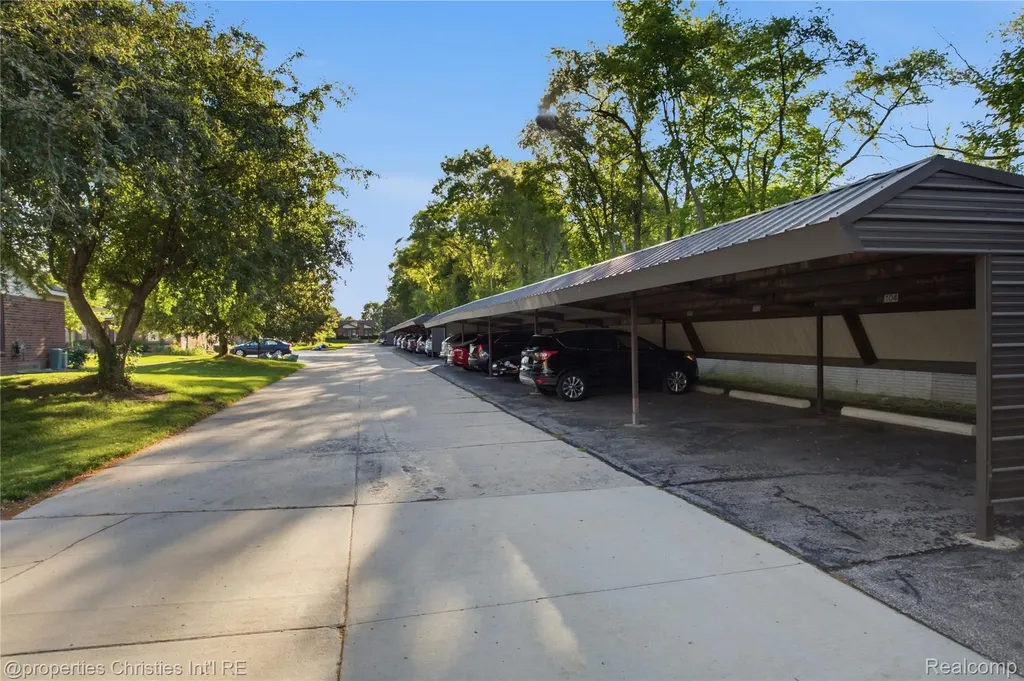 40556 Newport Drive Plymouth Charter Township MI 48170