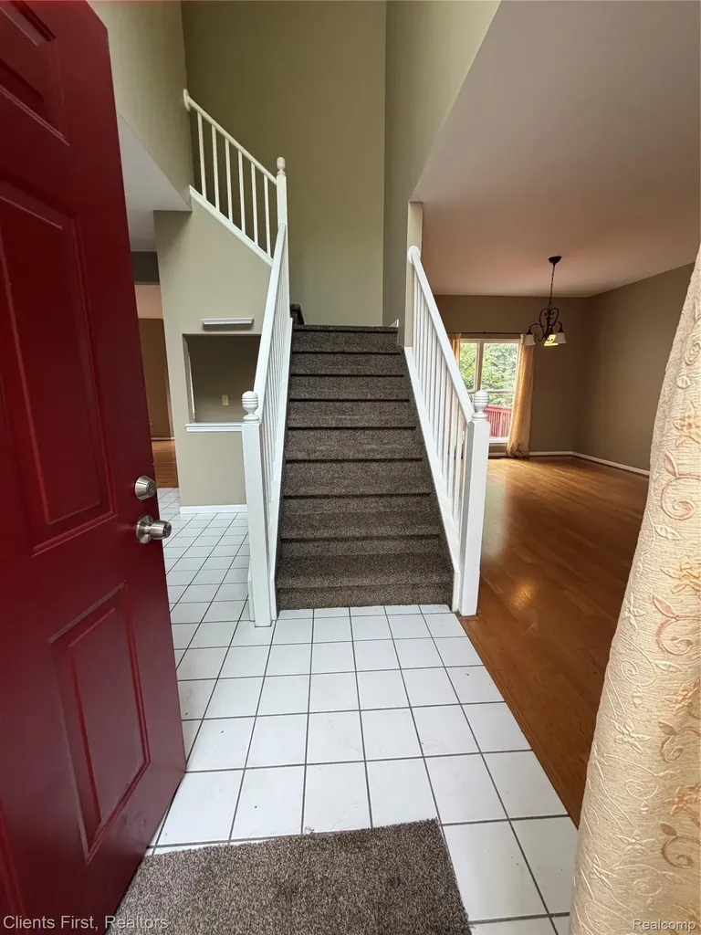 35285 Pennington Drive Farmington Hills City MI 48335