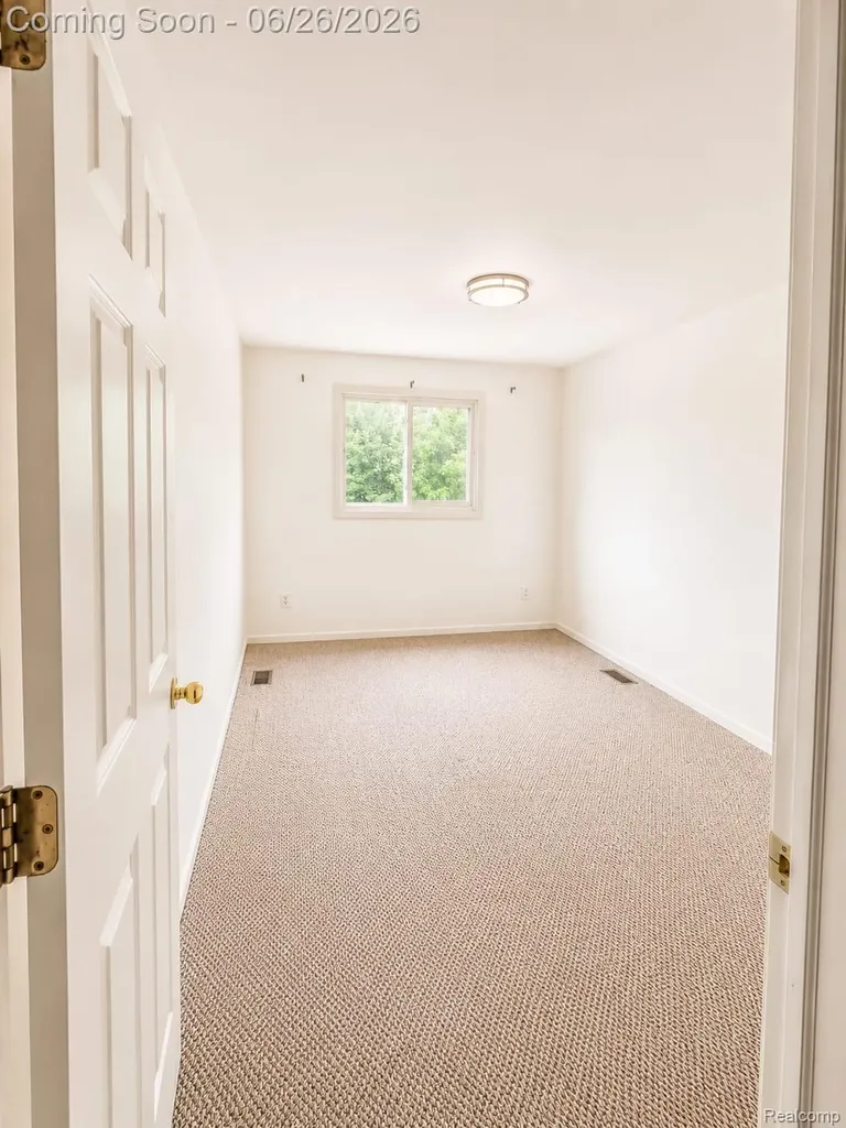 17014 Country Ridge Lane Macomb Township MI 48044