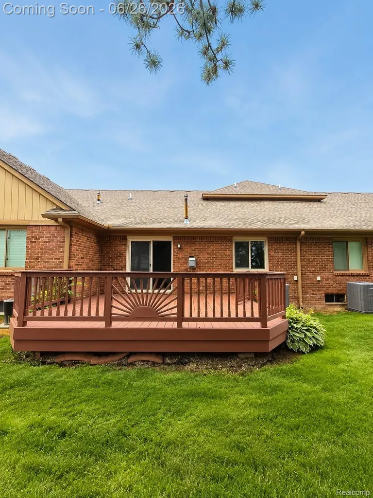 17014 Country Ridge Lane Macomb Township MI 48044