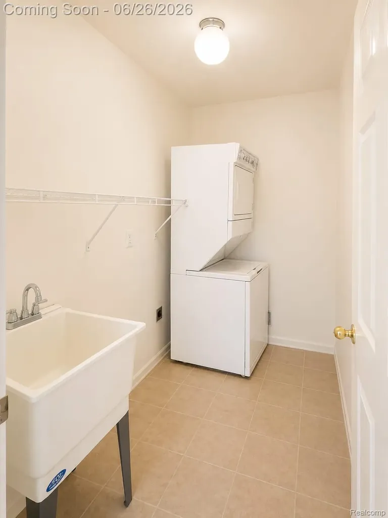 17014 Country Ridge Lane Macomb Township MI 48044
