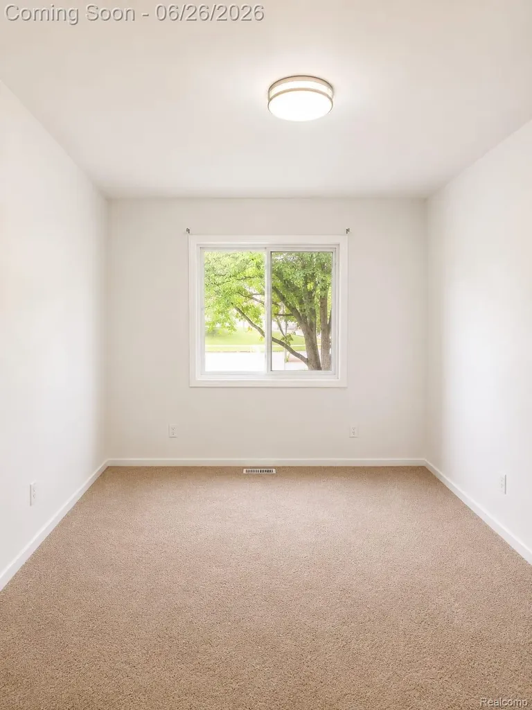 17014 Country Ridge Lane Macomb Township MI 48044