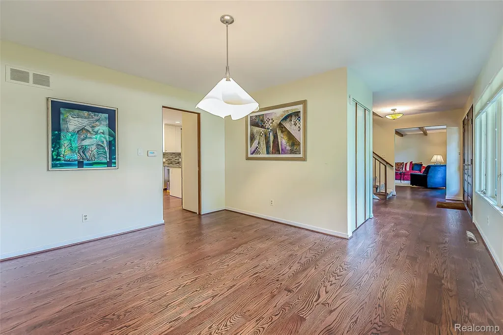 581 Woodway Court Bloomfield Hills City MI 48302