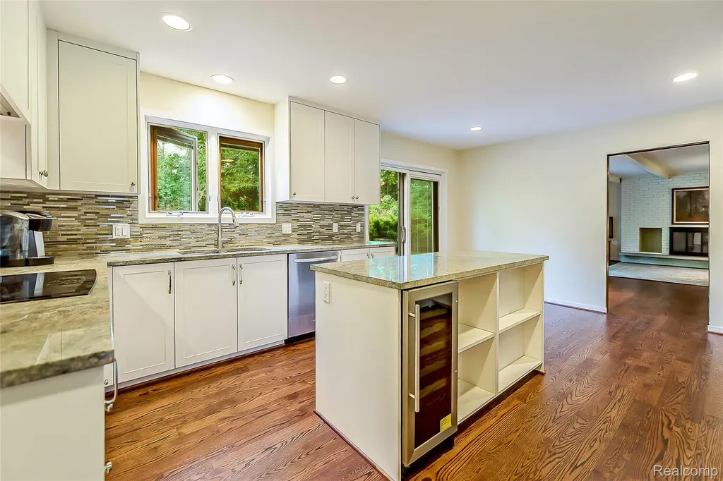 581 Woodway Court Bloomfield Hills City MI 48302