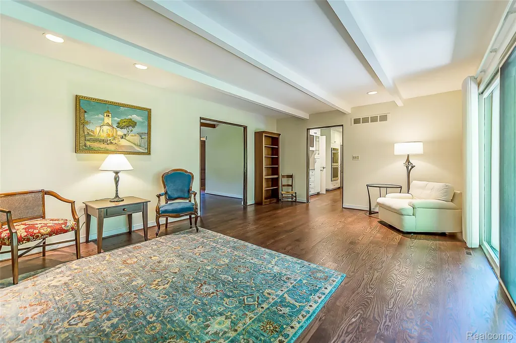 581 Woodway Court Bloomfield Hills City MI 48302