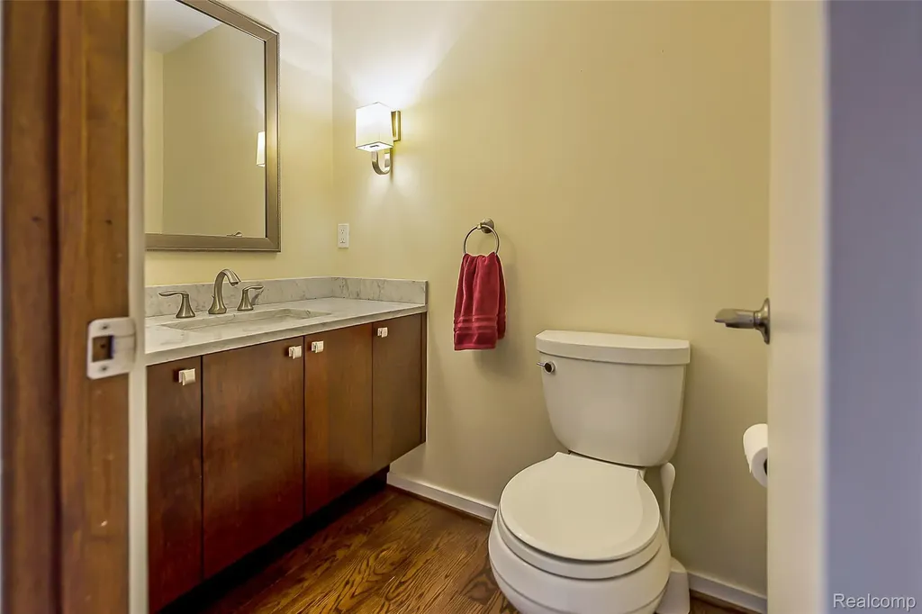 581 Woodway Court Bloomfield Hills City MI 48302