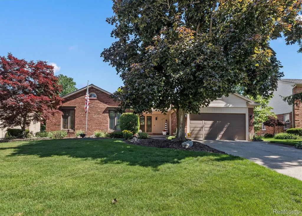 1662 Sumac Drive Rochester Hills City MI 48309