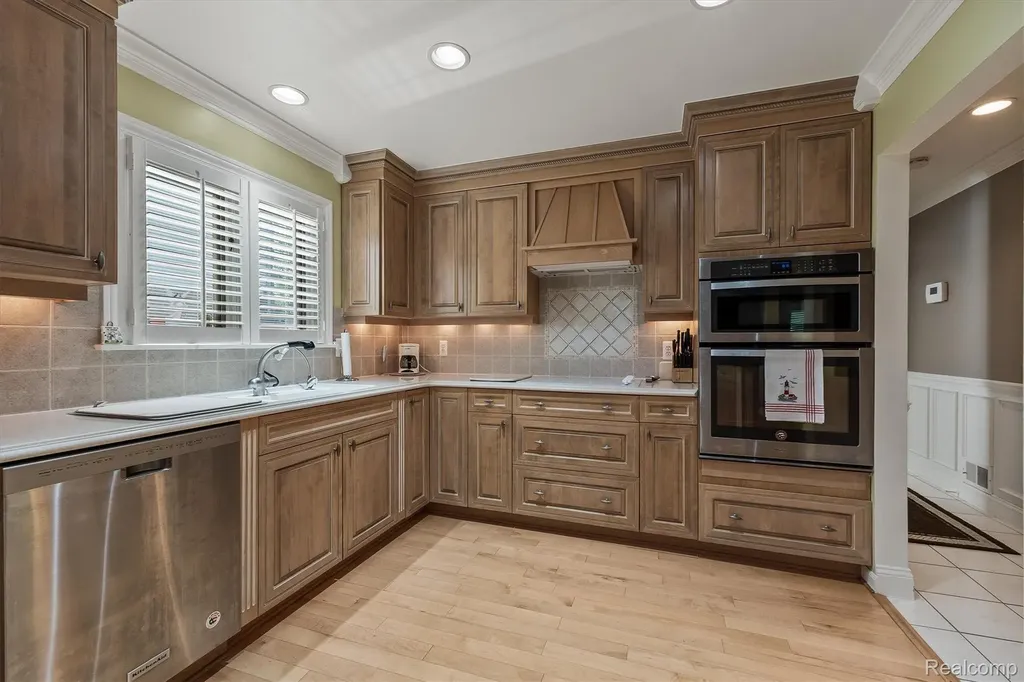 1662 Sumac Drive Rochester Hills City MI 48309