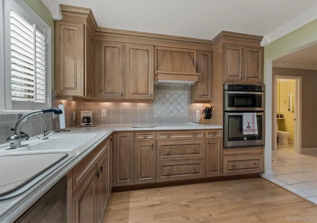 1662 Sumac Drive Rochester Hills City MI 48309