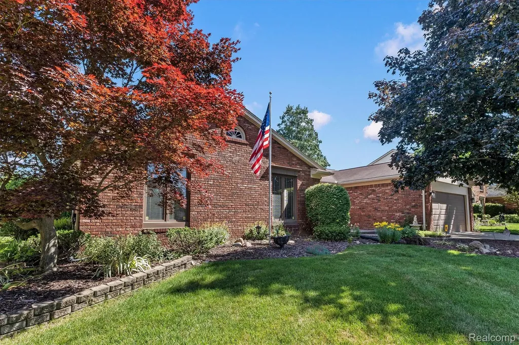 1662 Sumac Drive Rochester Hills City MI 48309