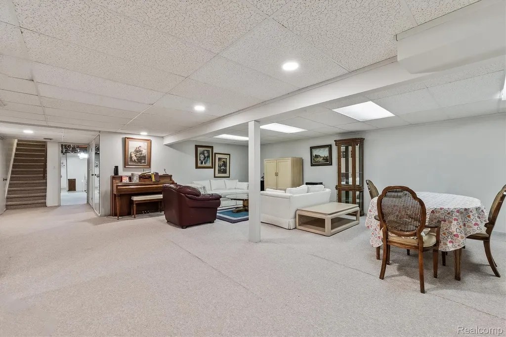 1662 Sumac Drive Rochester Hills City MI 48309