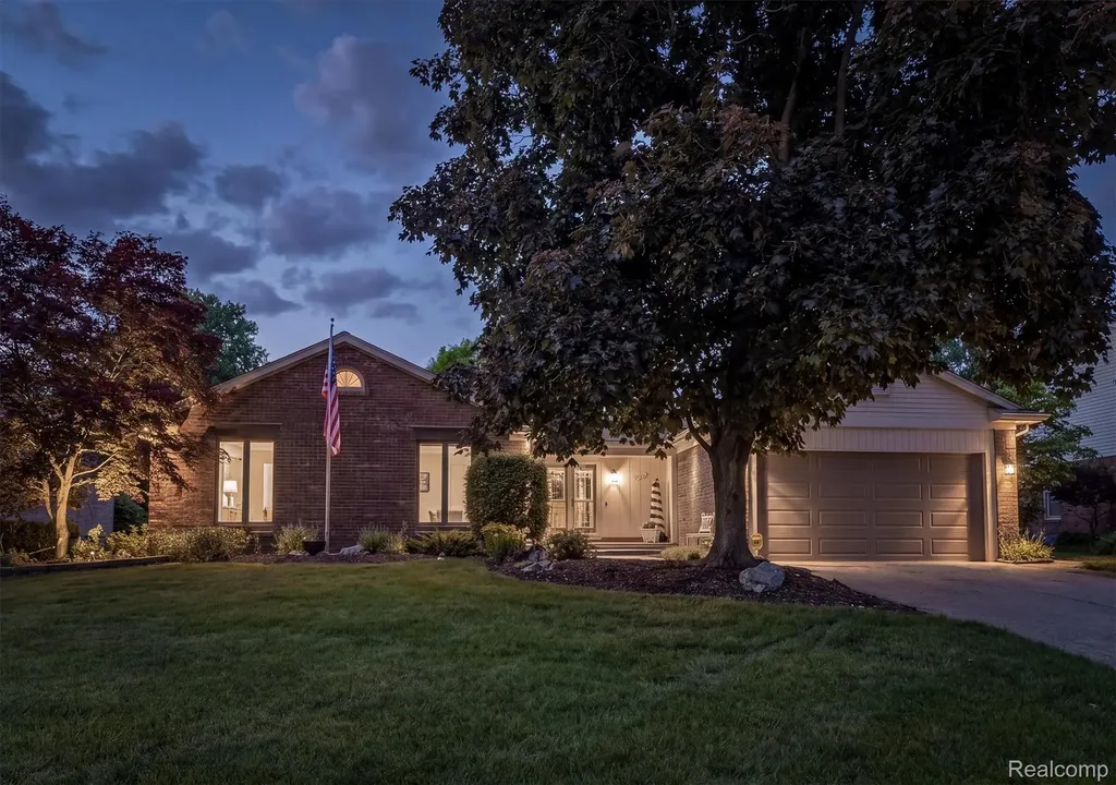 1662 Sumac Drive Rochester Hills City MI 48309