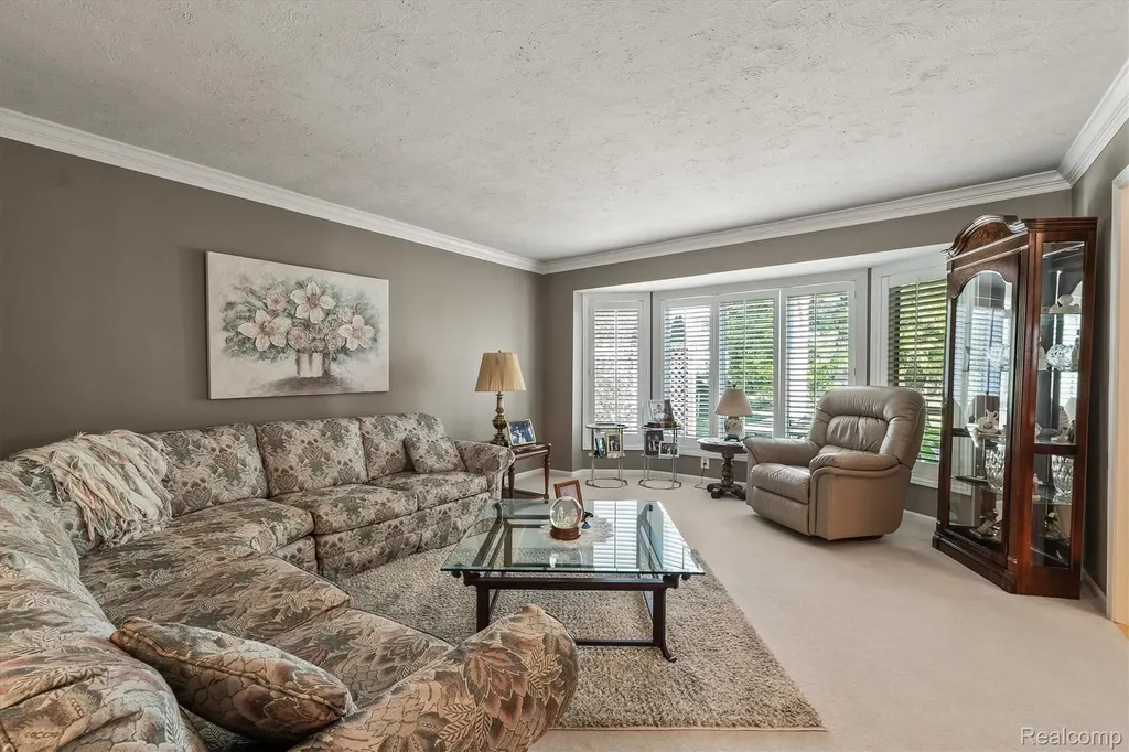 1662 Sumac Drive Rochester Hills City MI 48309