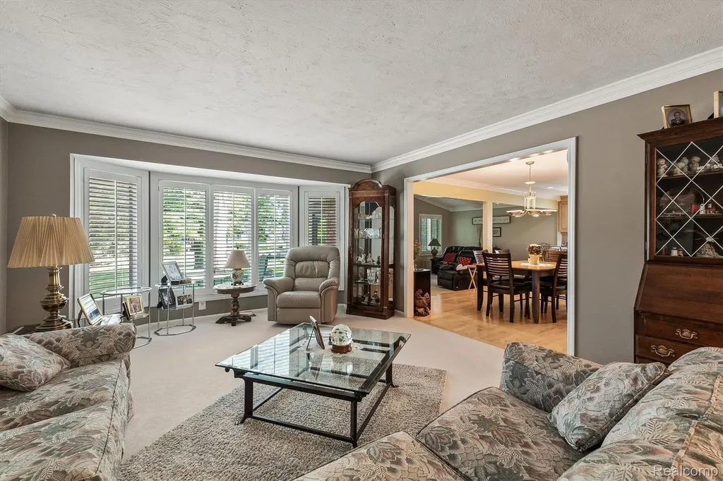 1662 Sumac Drive Rochester Hills City MI 48309