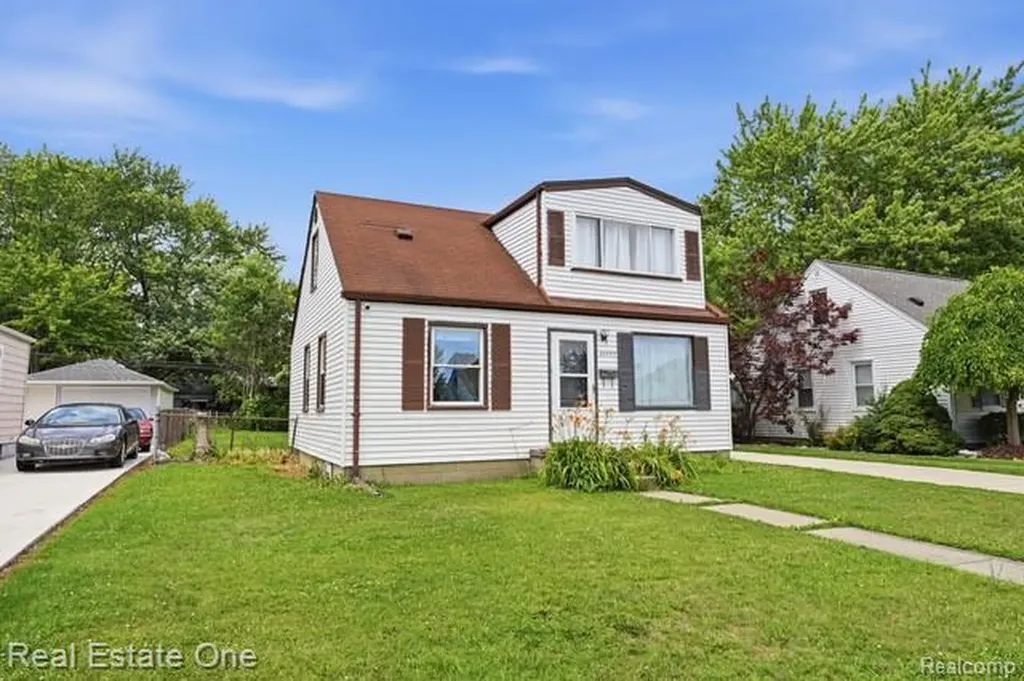 26435 Chippendale Street Roseville City MI 48066