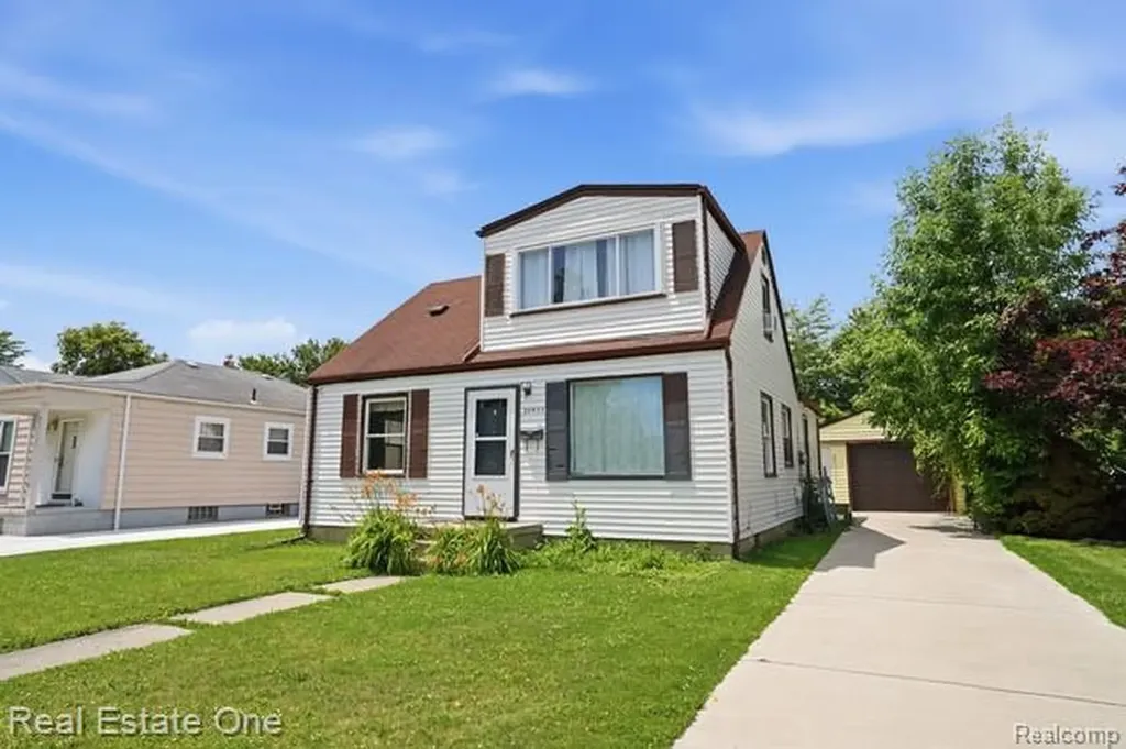 26435 Chippendale Street Roseville City MI 48066