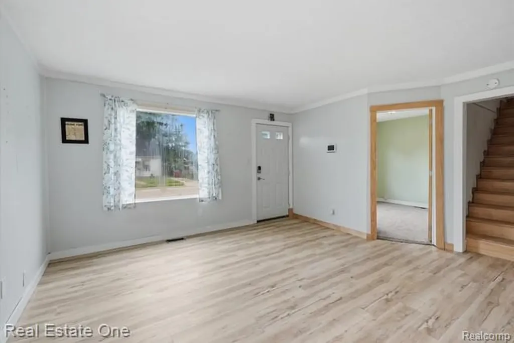 26435 Chippendale Street Roseville City MI 48066