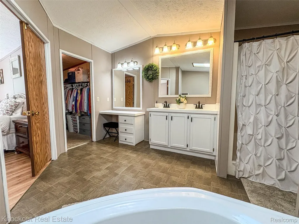 7760 Bell Road Bridgeport Charter Township MI 48415