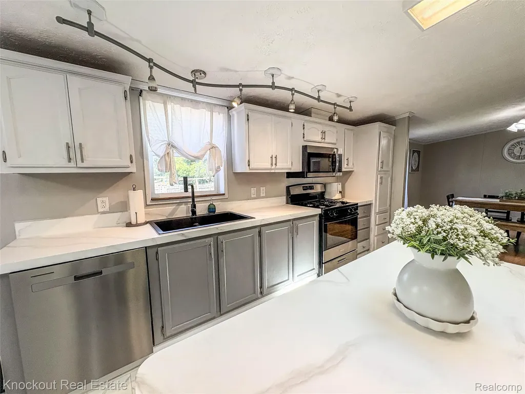 7760 Bell Road Bridgeport Charter Township MI 48415
