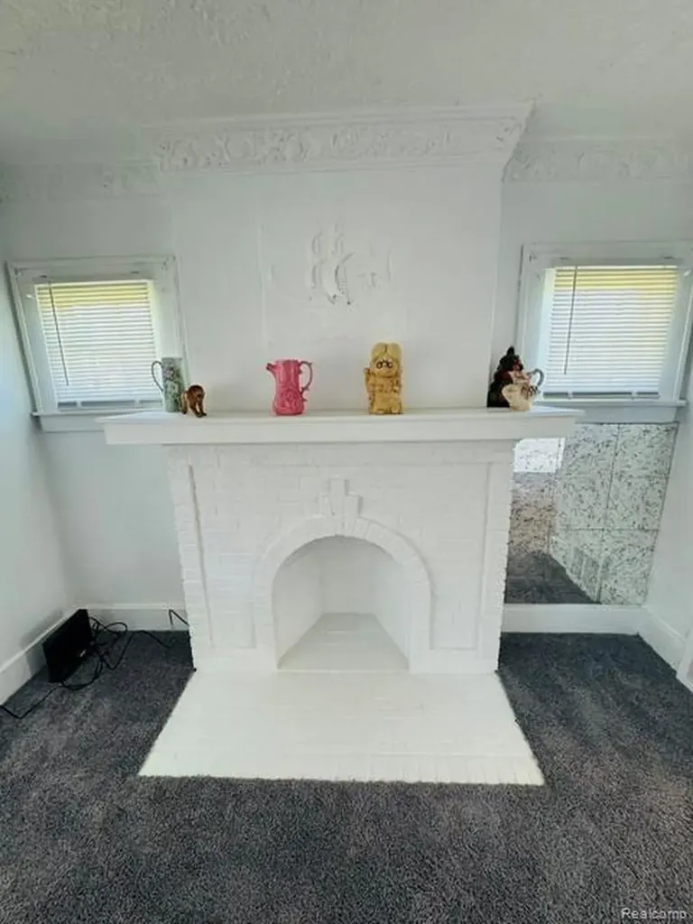 13932 Roselawn Street Detroit City MI 48238